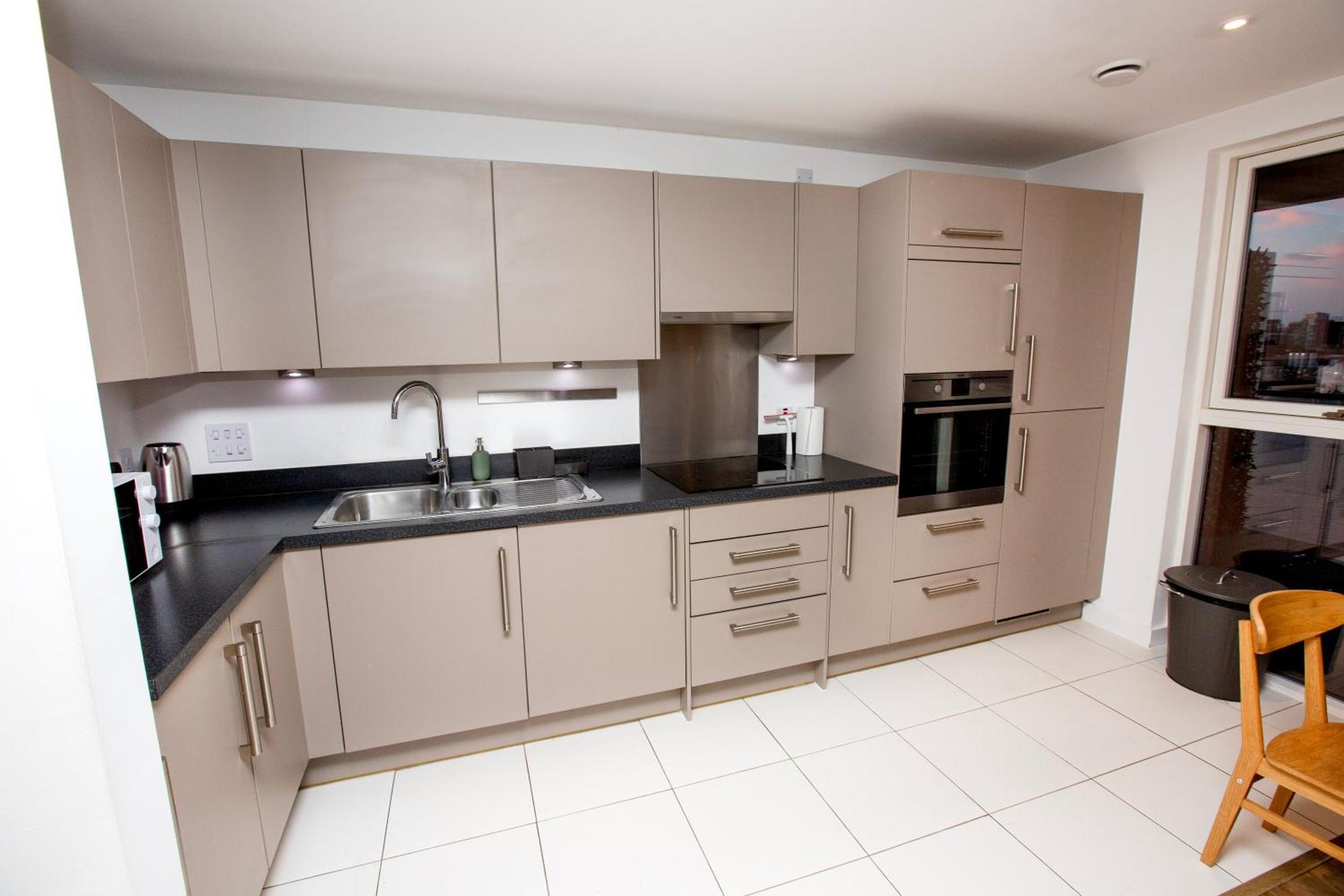 Waterfront- Greenwich O2 Arena 2 Bed Flat * Лондон