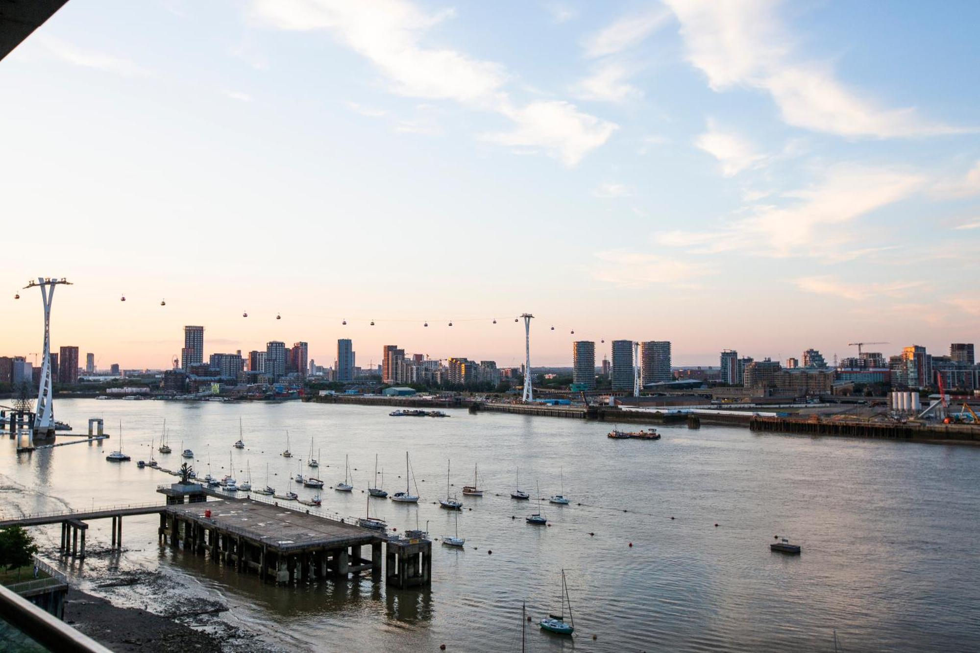 Waterfront- Greenwich O2 Arena 2 Bed Flat London