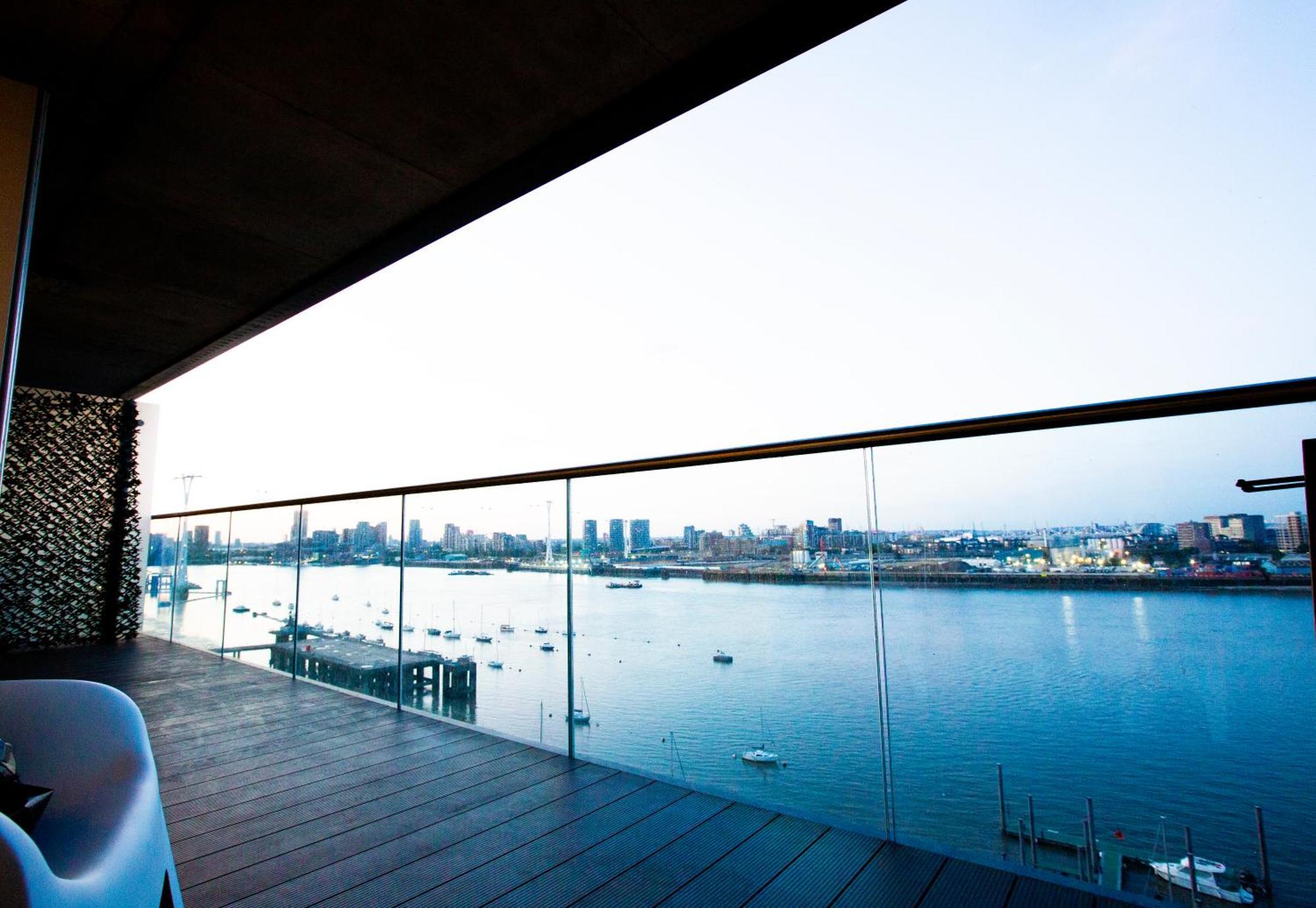 Waterfront- Greenwich O2 Arena 2 Bed Flat Apartment