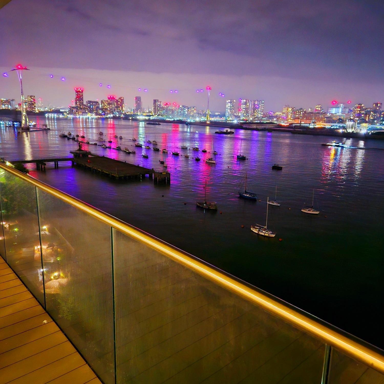 Apartment Waterfront- Greenwich O2 Arena 2 Bed Flat *